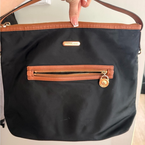 MICHAEL Michael Kors Black and Tan Shoulder Bag - Picture 5 of 5